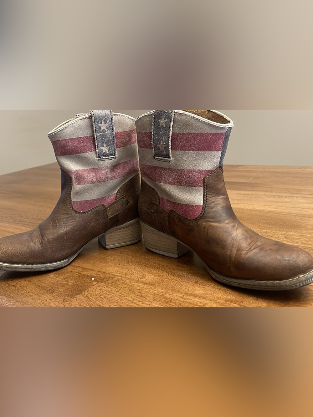 Women's sterling river western Brown Leather Cowboy Boots with Flag Accent